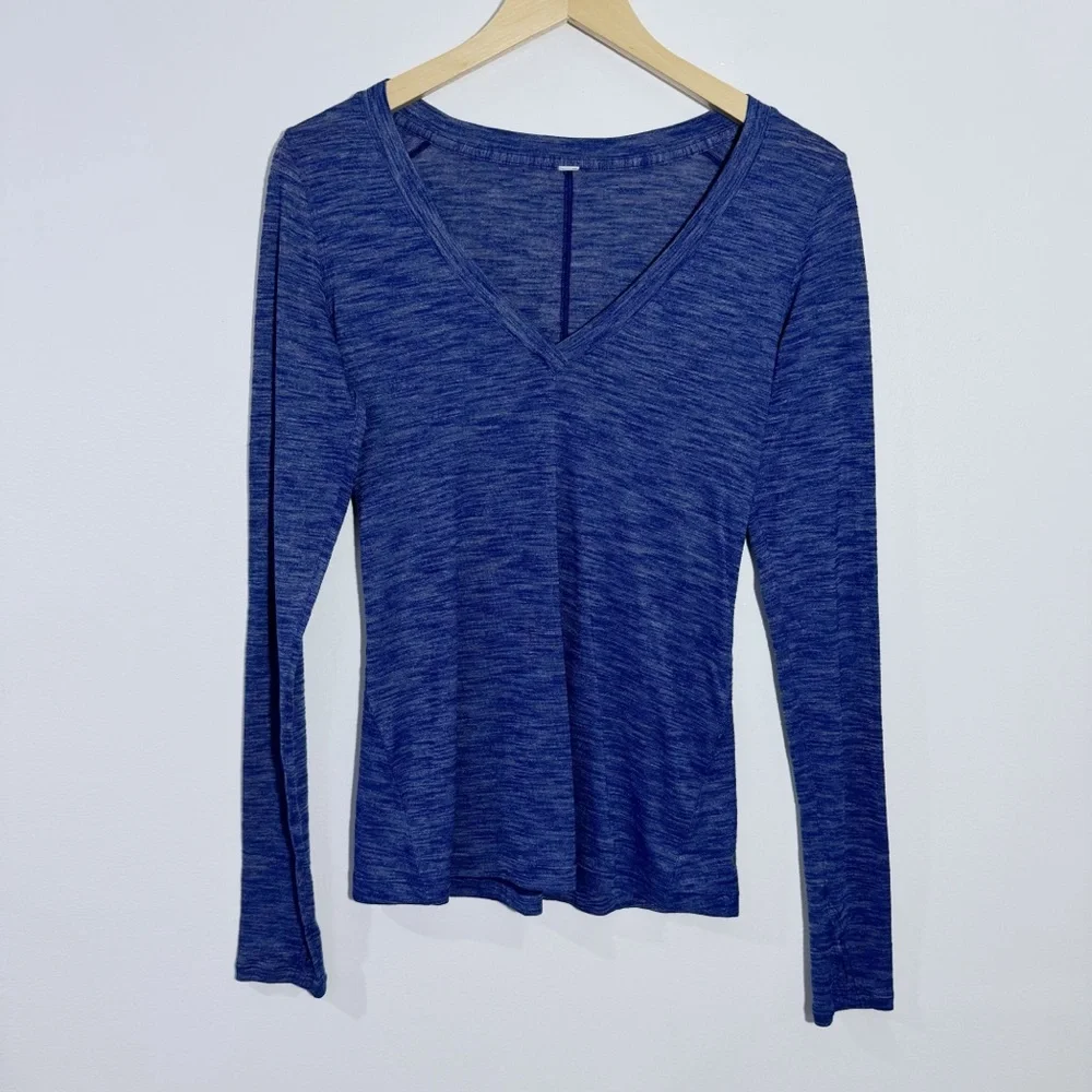 Lululemon V-Neck Long Sleeve Top Size‎ 4